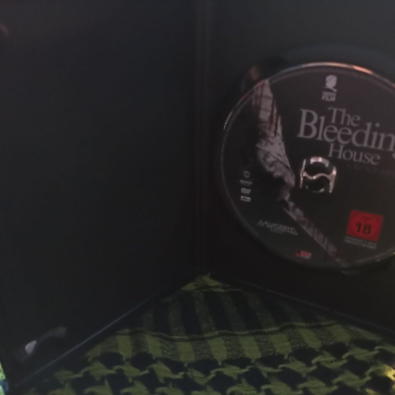 Tutti i DVDs: The Bleeding House -Uncut Edition – Usato da Dübendorf venduto da kb86_MOVIE 2