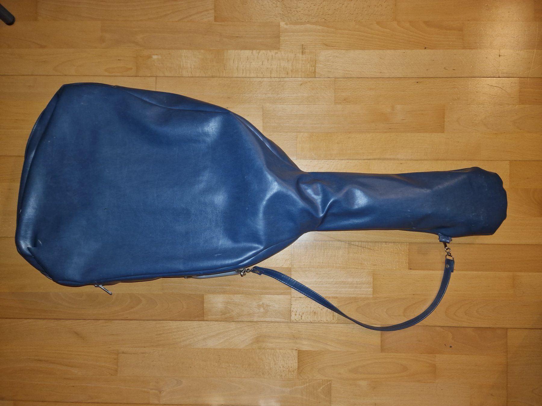 Musikinstrumente: Gitarre für Einsteiger inkl. Etui – Gebraucht aus Wabern von ricar2do 1