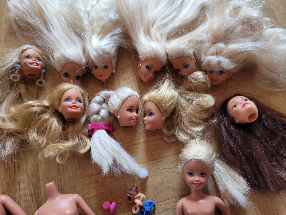 Barbie pièces détachées (Defekt) in Farvagny-le-Grand für CHF 3 – mit ...