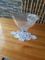 Glasschale auf Fuss Blumendesign transparent guter Zustand