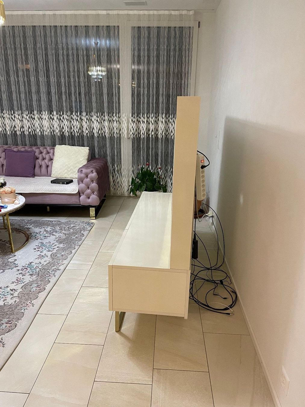 TV Möbel: TV-Kommode mit Goldverzierungen – Gebraucht aus Kloten von FDina90 2