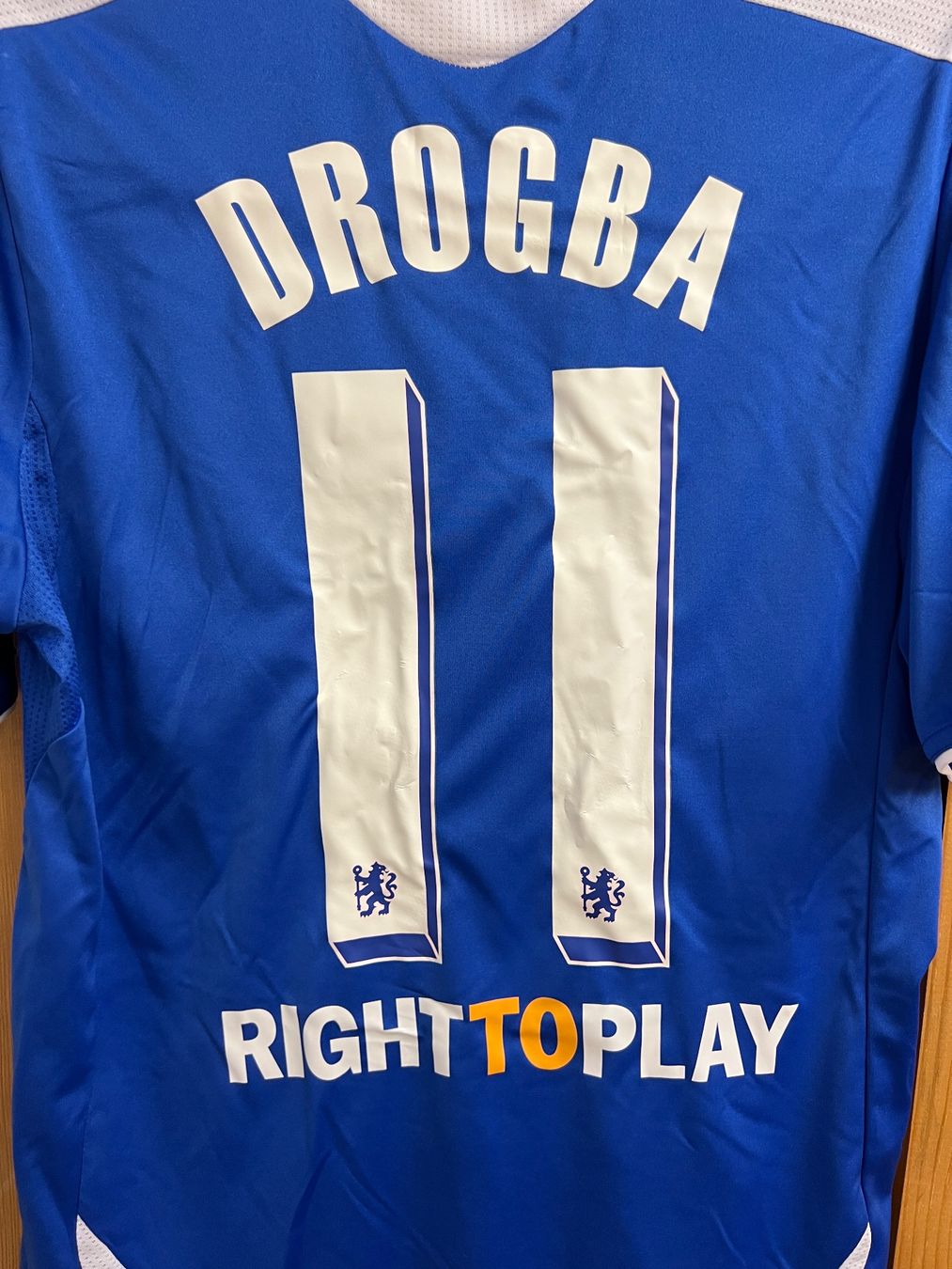 Adidas Canottiere & Pantaloni: Chelsea Trikot Drogba 2011-2012 – Usato da Cully venduto da DealerPrice 3