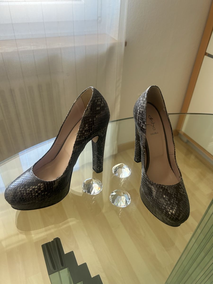 Scarpe da donna: High Heels  – Usato da Bottighofen venduto da Kucki-2003