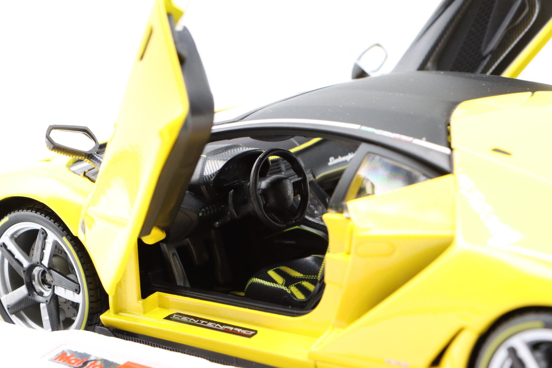 Lamborghini Modellini d'auto: Lamborghini Centenario 2016 1:18 Maisto Exclusive – Nuovo e nell'imballaggio originale da Bühl b.Aarberg venduto da modelldiecast 8