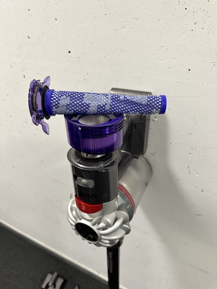 Dyson Aspirapolveri & Accessori: Neuwertiger V8 Dyson – Usato da Bern venduto da AliceHo 2