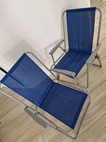 2 praktische Klappstühle / Campingstühle in Blau