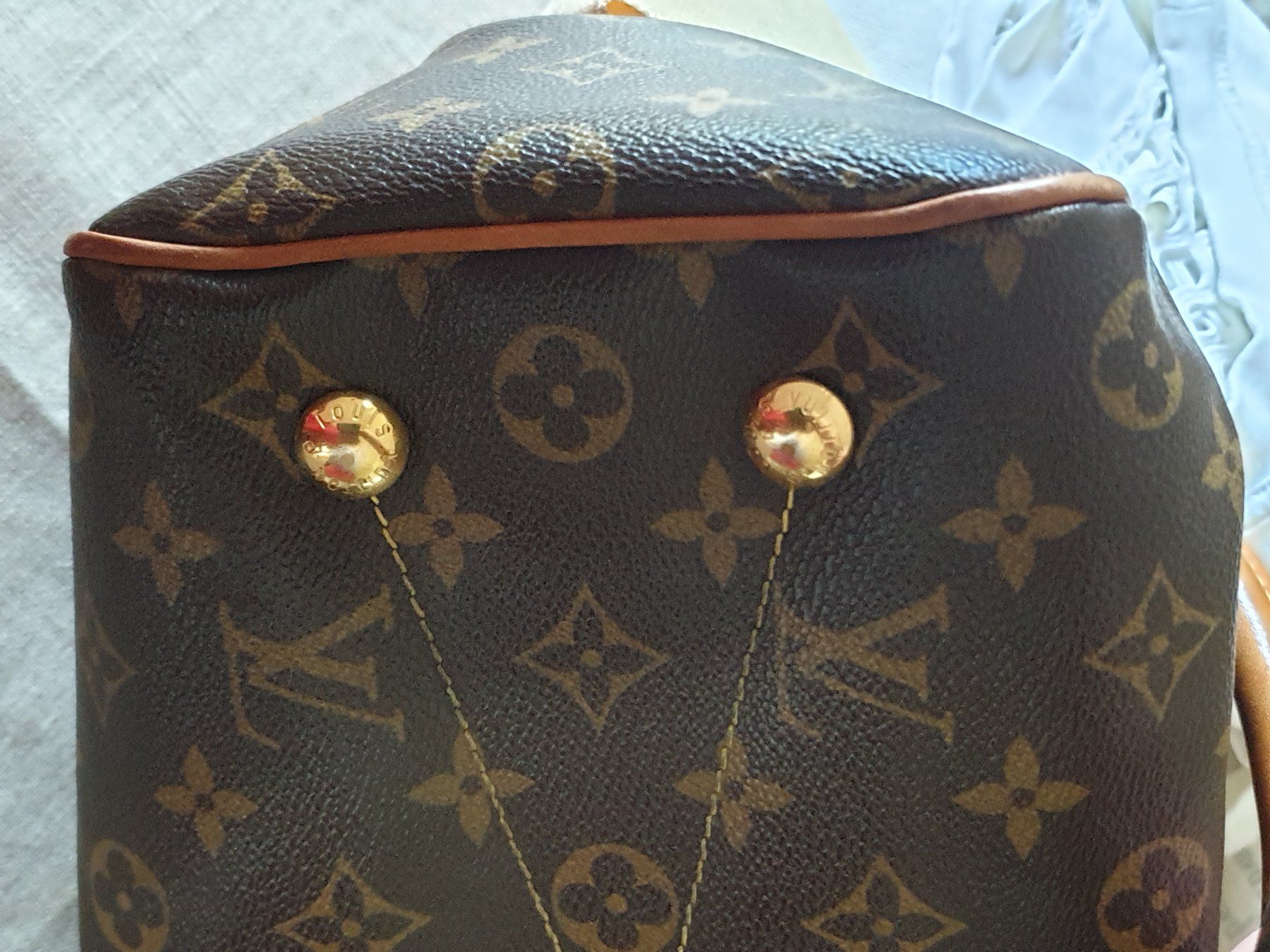 Louis Vuitton Taschen für Damen: Louis Vuitton Tivoli Tasche – Gebraucht aus Bottmingen von sandy_2 9