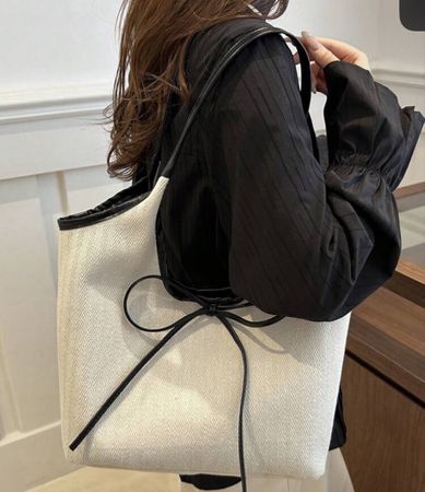 Sac cabas toile écru détails simili et nœud chic Été 2024