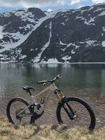 Specialized Kenevo mit Trickstuff Bremsen