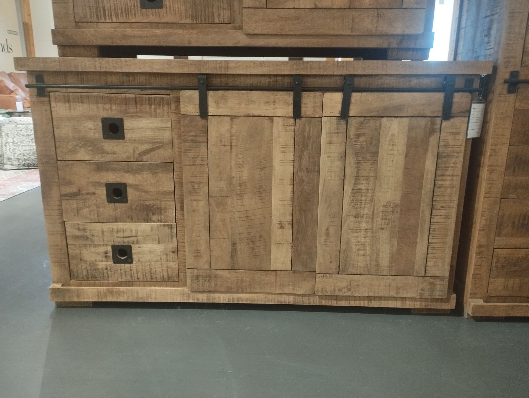 Cassettiere: Sideboard Kamerun von Gutmann – Nuovo (secondo la descrizione) da Kloten venduto da bilgeri01
