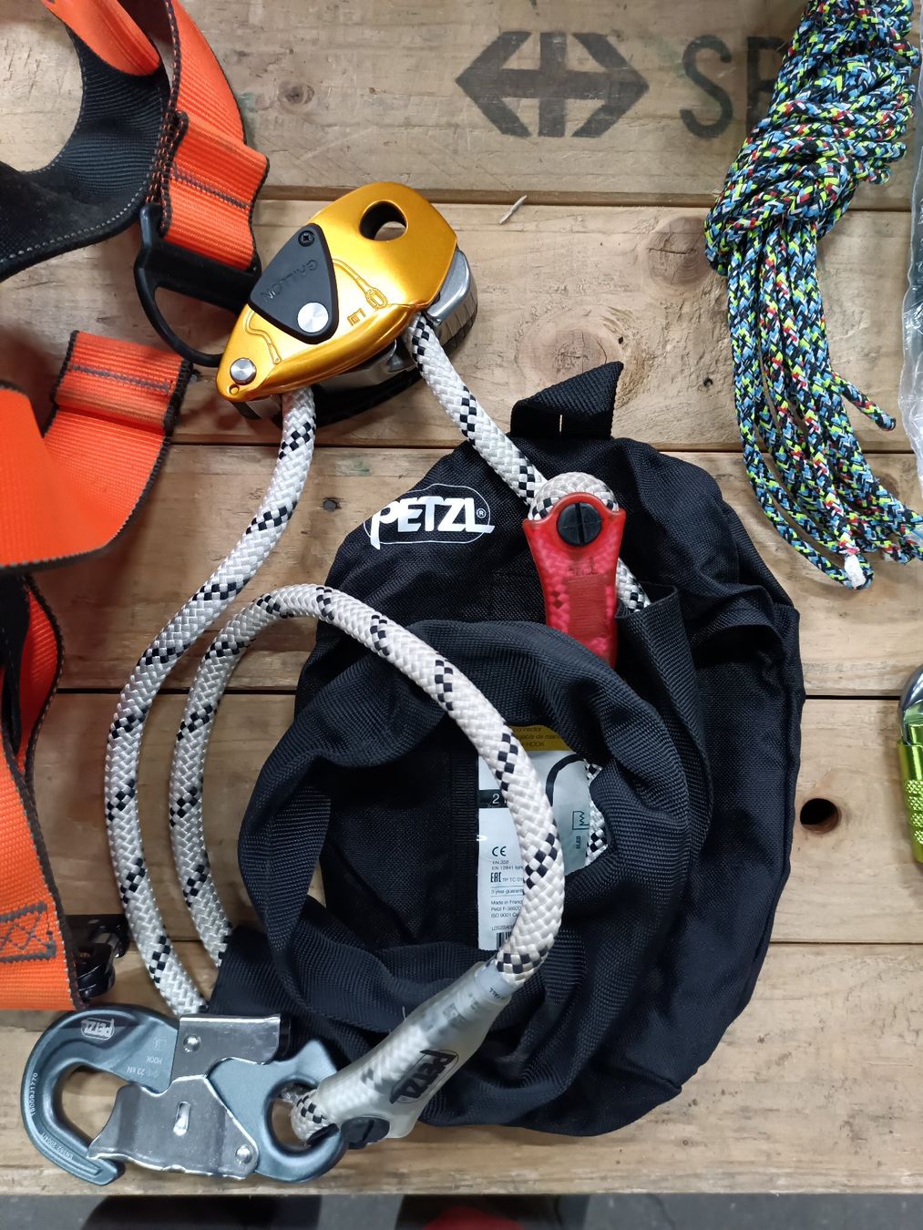 Attrezzatura di sicurezza: Auffanggurt, Arbeitsplatzpositionierung, Absturzsicherung – Usato da Arnegg venduto da Funny05 4