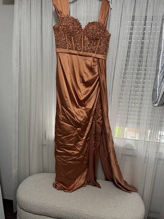 Vestiti: Elegantes Abendkleid / Ballkleid, Grösse 44 – Usato da Lachen SZ venduto da Aysenur30 3