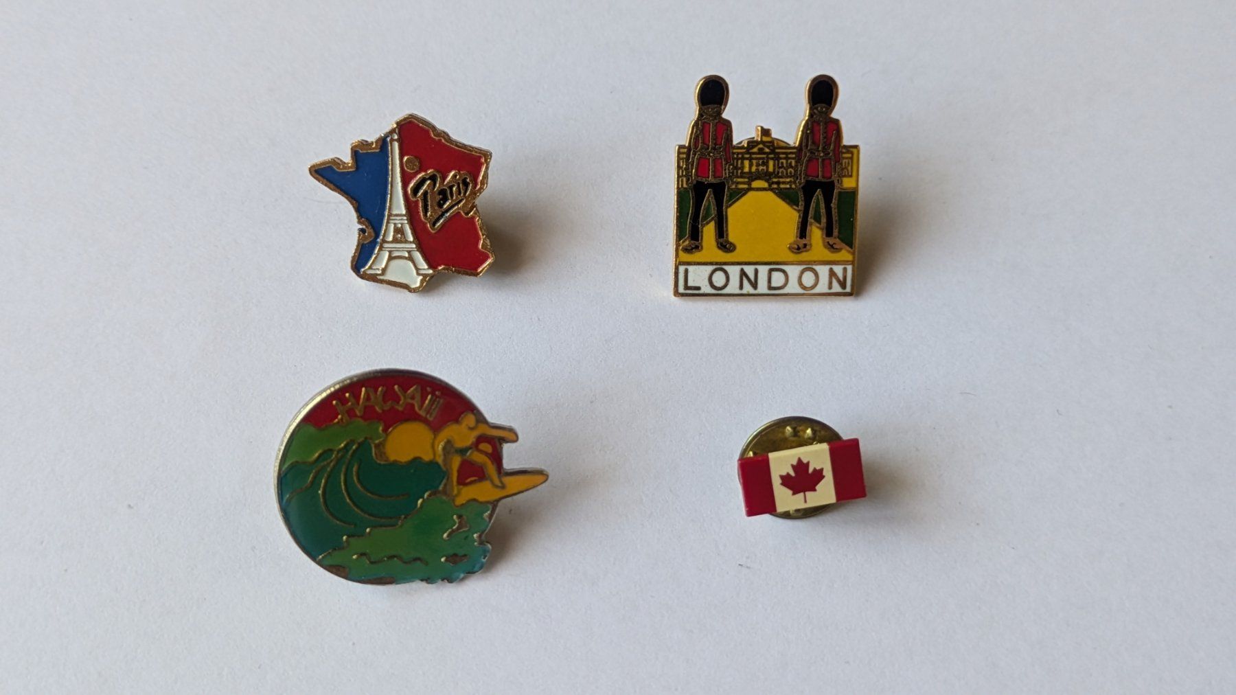 Plaketten & Abzeichen: Pin's Paris-Londres-Hawaii-Canada – Gebraucht aus Estévenens von Rockingirl 1