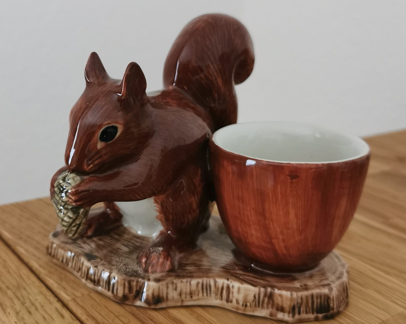 Altre Stoviglie: 2 Eierbecher "Eichhörnchen" von Quail Ceramics – Nuovo e nell'imballaggio originale da Birsfelden venduto da dsc_f8gx