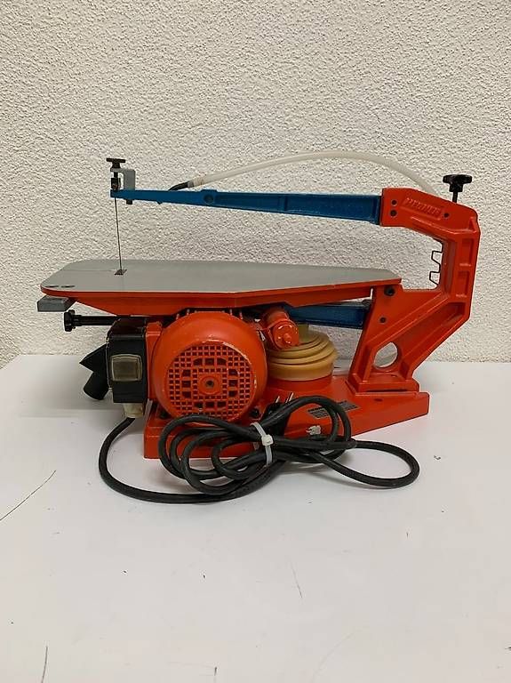 Hegner Tutte le macchine: Vintage Hegner Multicut-1 Dekupiersäge – Usato da Obernau venduto da Arche_Noah_Brocki 1