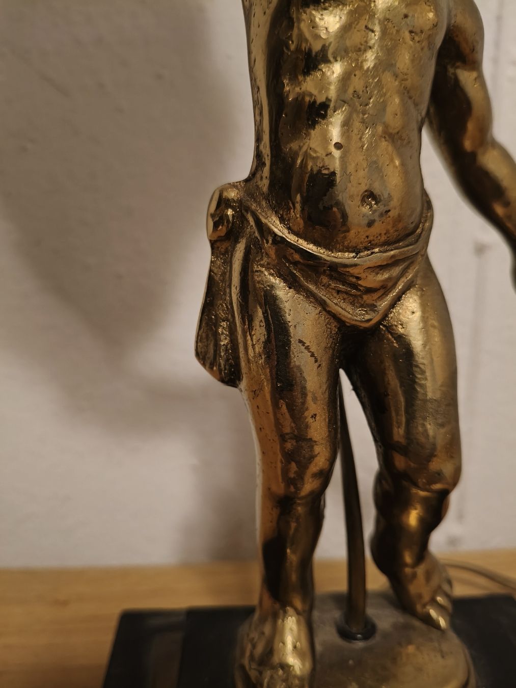 Lampade: Antike Tischlampe – Usato da Zwingen venduto da inf_2blh 4