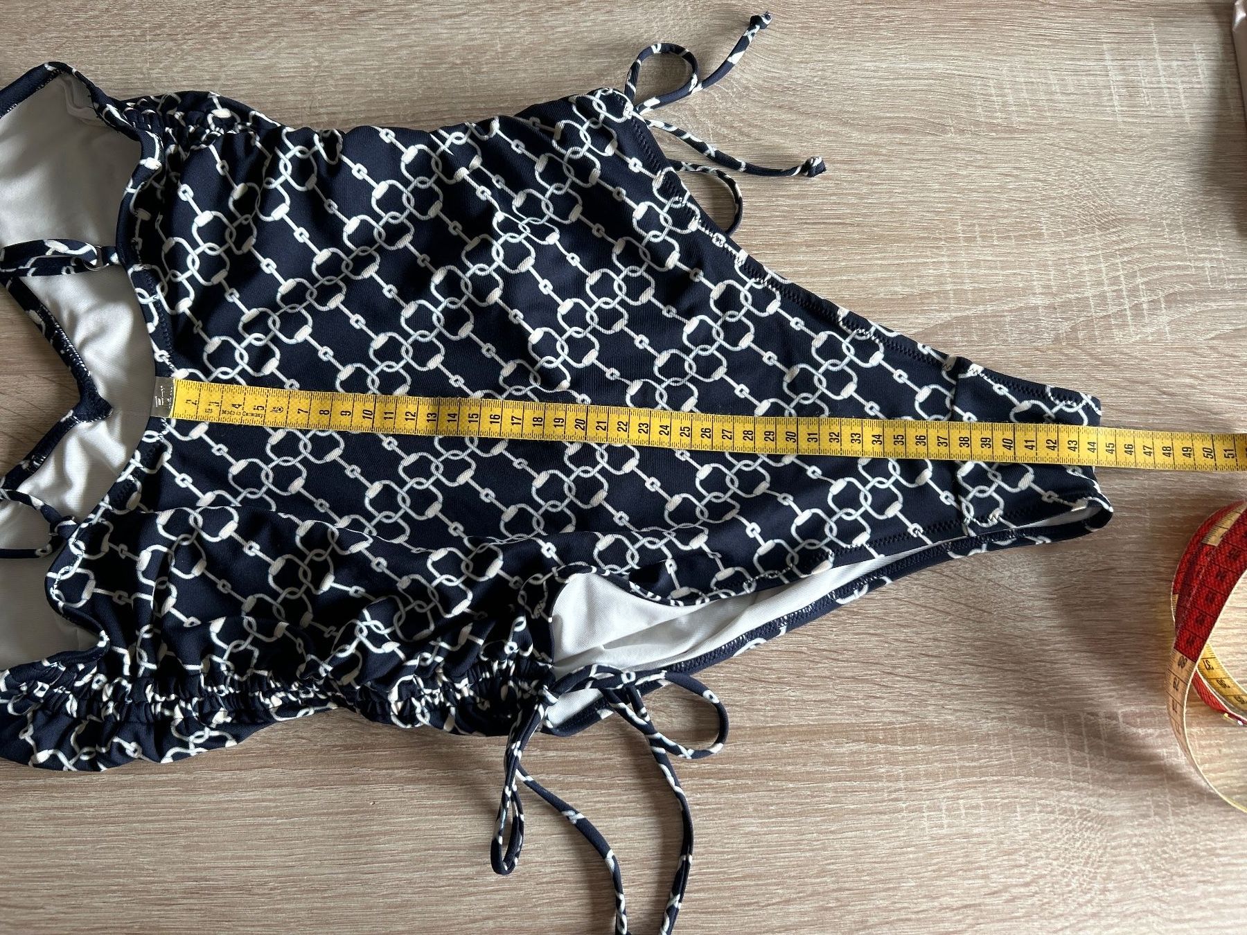 Badekleider & Bikinis: Badeanzug Damen schwarz mit Muster – Gebraucht aus Brunnen von Nala2929 7