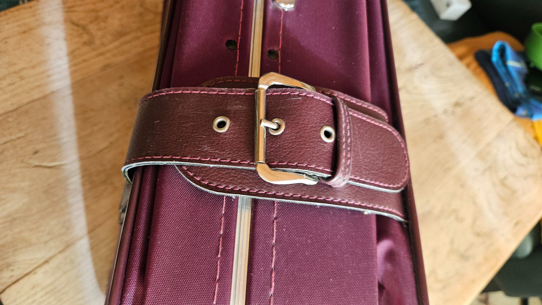 Valigie: Extravaganter und totschicker Rollkoffer von Saxoline – Usato da Schachen b. Herisau venduto da lilienstrauch 5