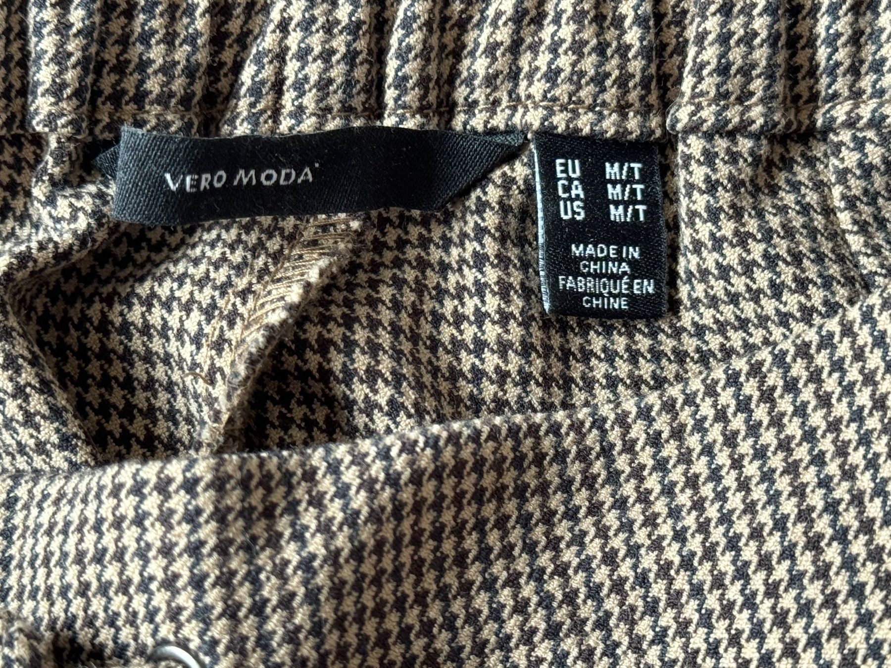 Vero Moda Pantaloni: Vero Moda Sommerhosen – Nuovo (secondo la descrizione) da Niederhasli venduto da Erwied 2