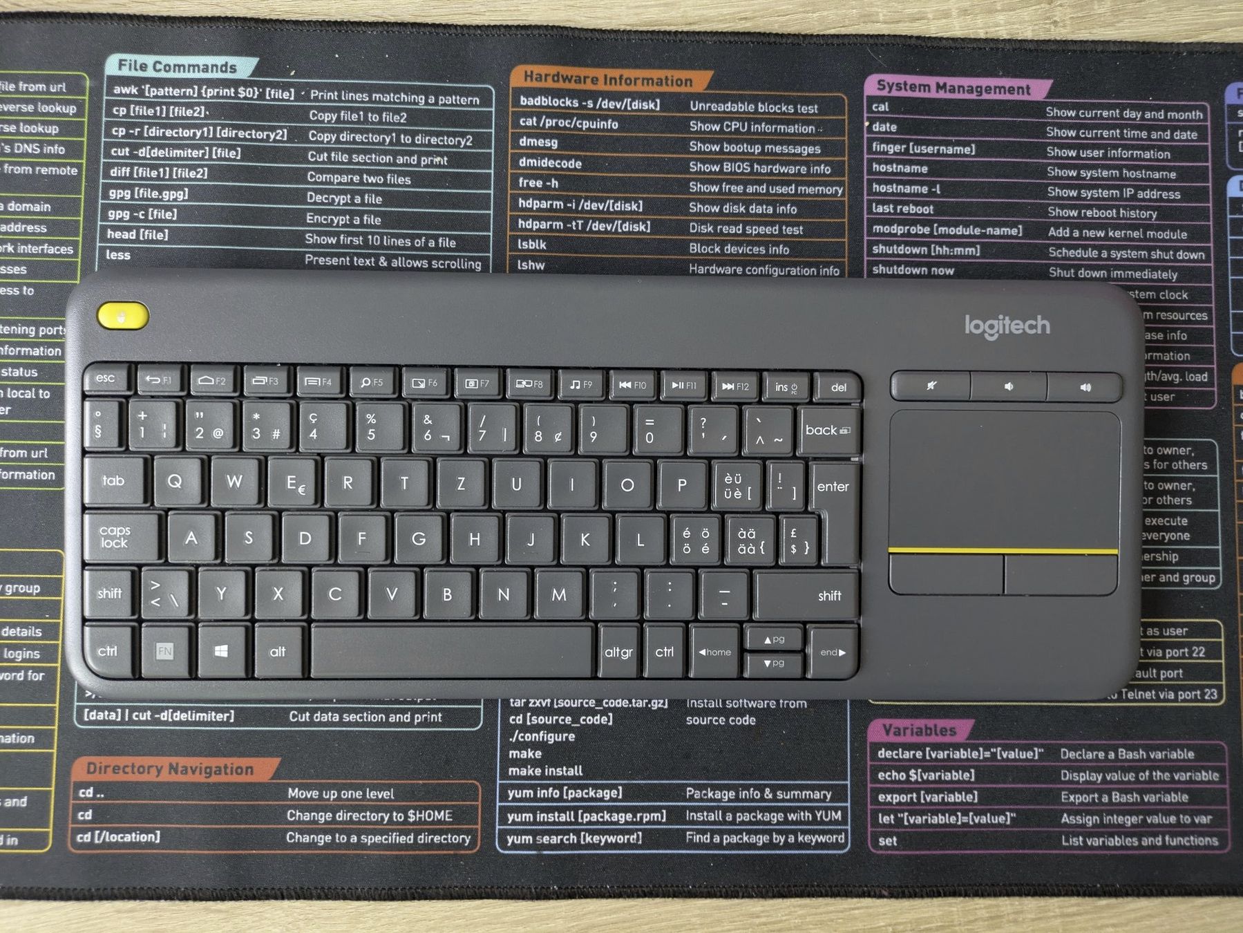 Logitech Claviers: Logitech K400 Plus, CH, Tastatur – D'occasion à Bellinzona par AARONGALBUSERA