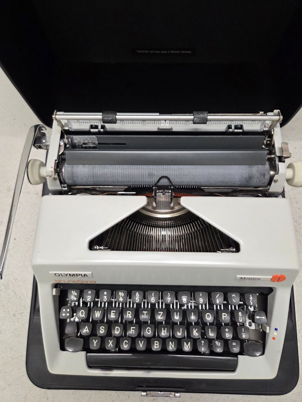 Schreibmaschinen: Olympia Schreibmaschine Monica – Gebraucht aus Winterthur von trise80 1
