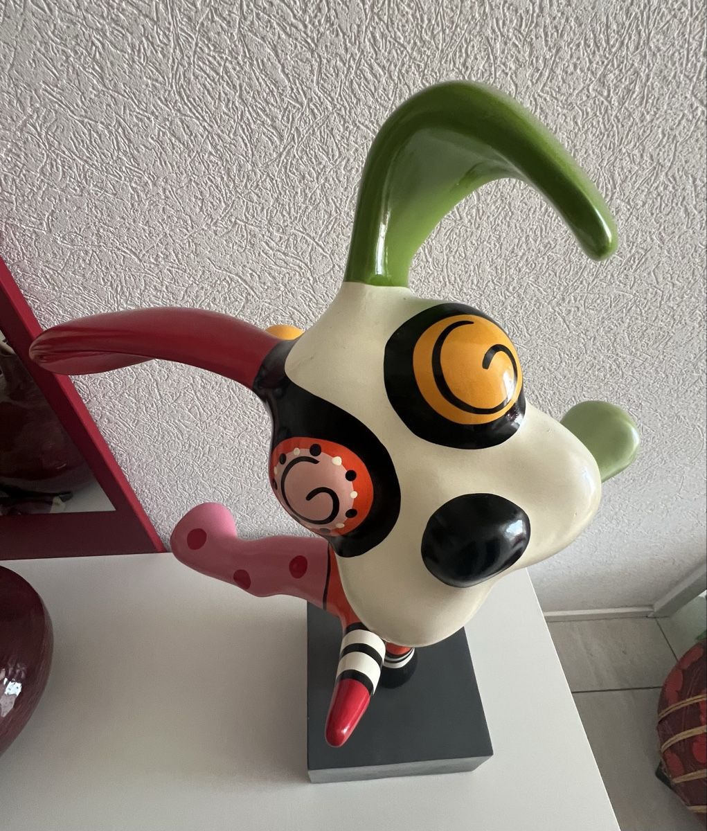 Figuren: Statue chien colorée signée Jacky, haut 50cm – Gebraucht aus Chézard-St-Martin von Chopette 1