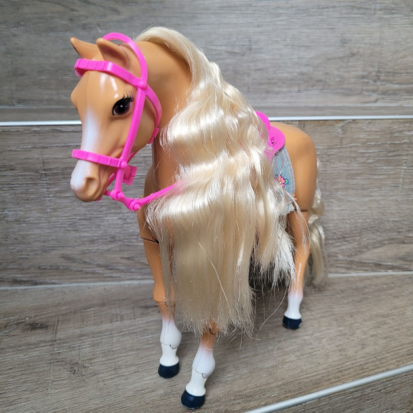 Giocattoli: Barbie Pferd Traumpferd Tänzer – Usato da Niederbuchsiten venduto da klengyel