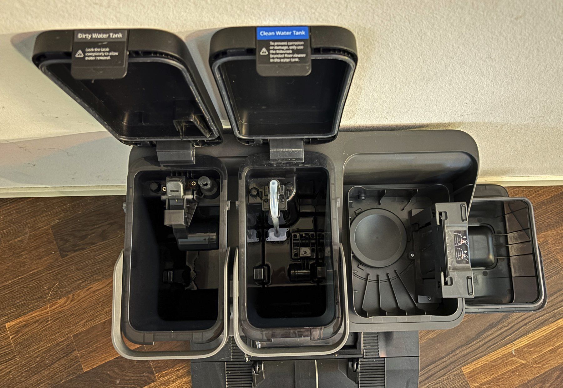 Roborock Aspirapolveri & Accessori: Roborock S7 MaxV Ultra Staubsauger Roboter – Usato da Fahrweid venduto da diamondsonmars 6