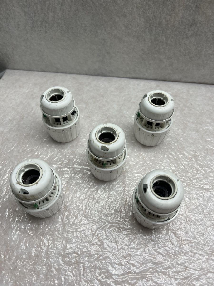 Altro in Utensili da giardino: 5 Stk. Danfoss Thermostatköpfe – Usato da Rotkreuz venduto da perlengott 2