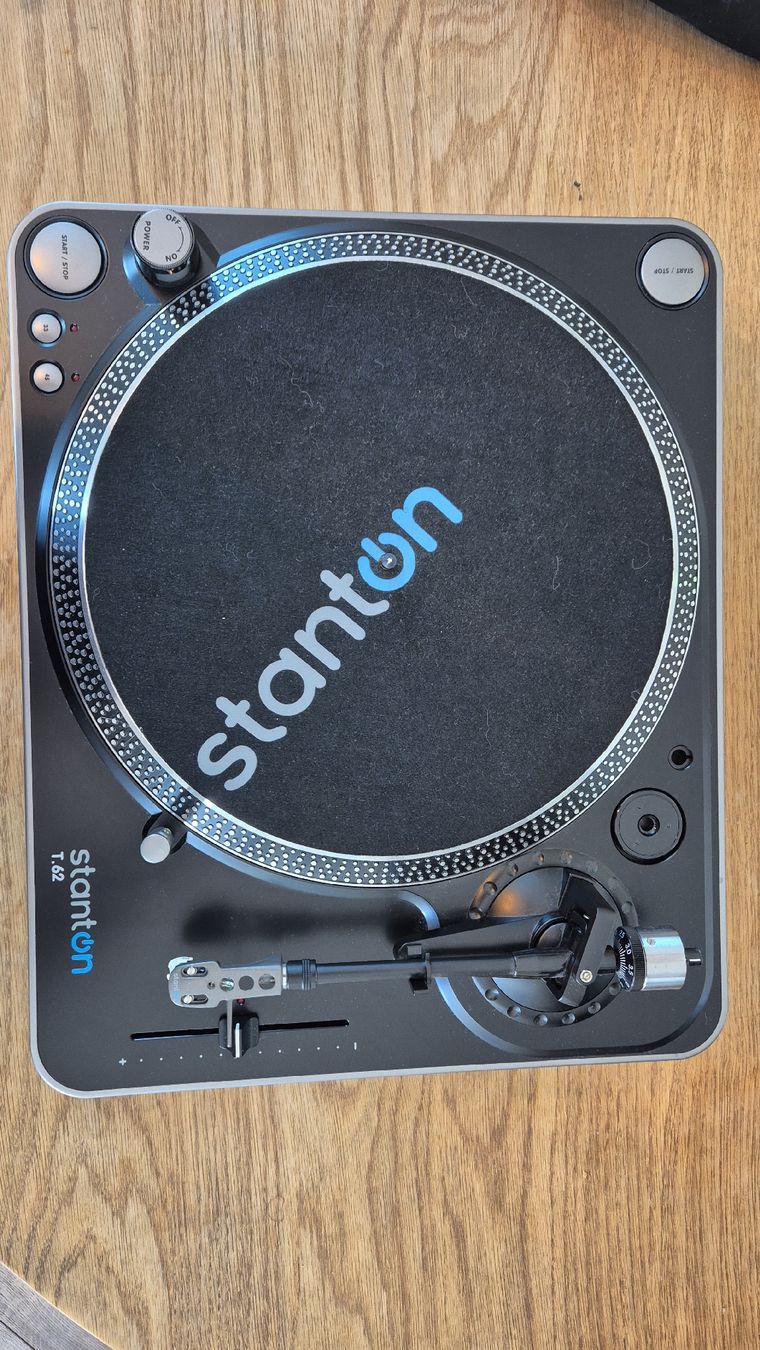 Stanton Giradischi: Stanton T.62 Turntable with Dust Cover – Usato da Zürich venduto da topaxi 1