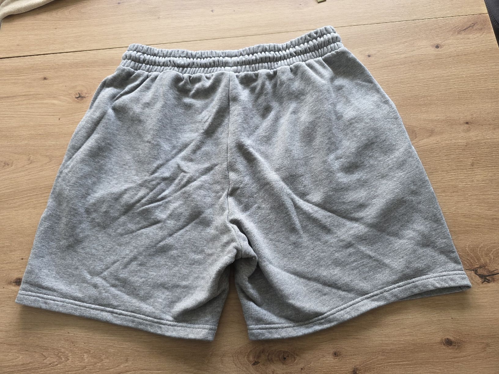 Oceansapart Hosen: Oceansapart Shorts Gr. L, grau – Gebraucht aus Wädenswil von Gabinomi 1