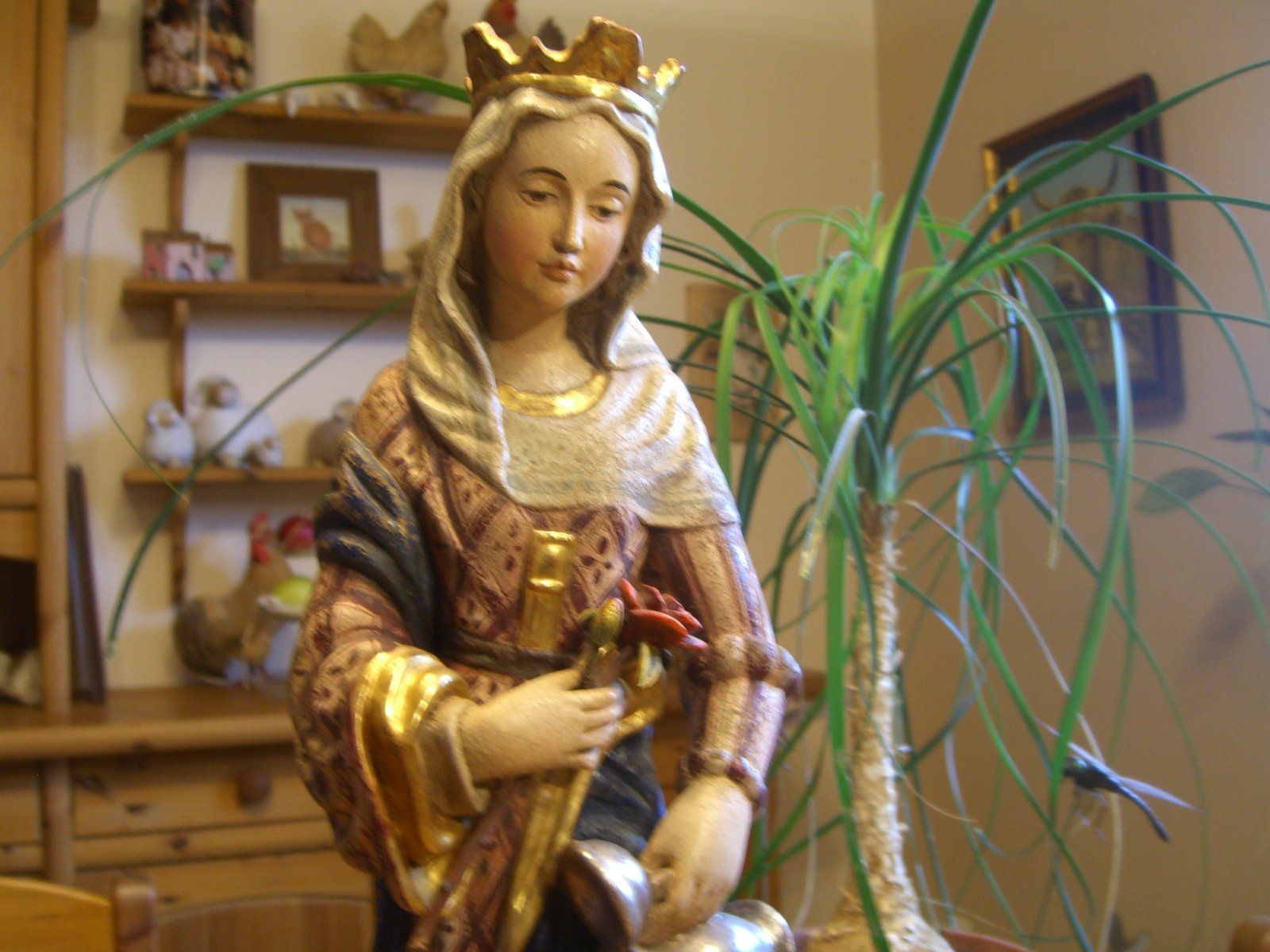 Sculture & Statue: Statue d.Heiligen Elisabeth, geschnitzte Echtholz Figur,57cm – Usato da Winterthur venduto da Gaia 1