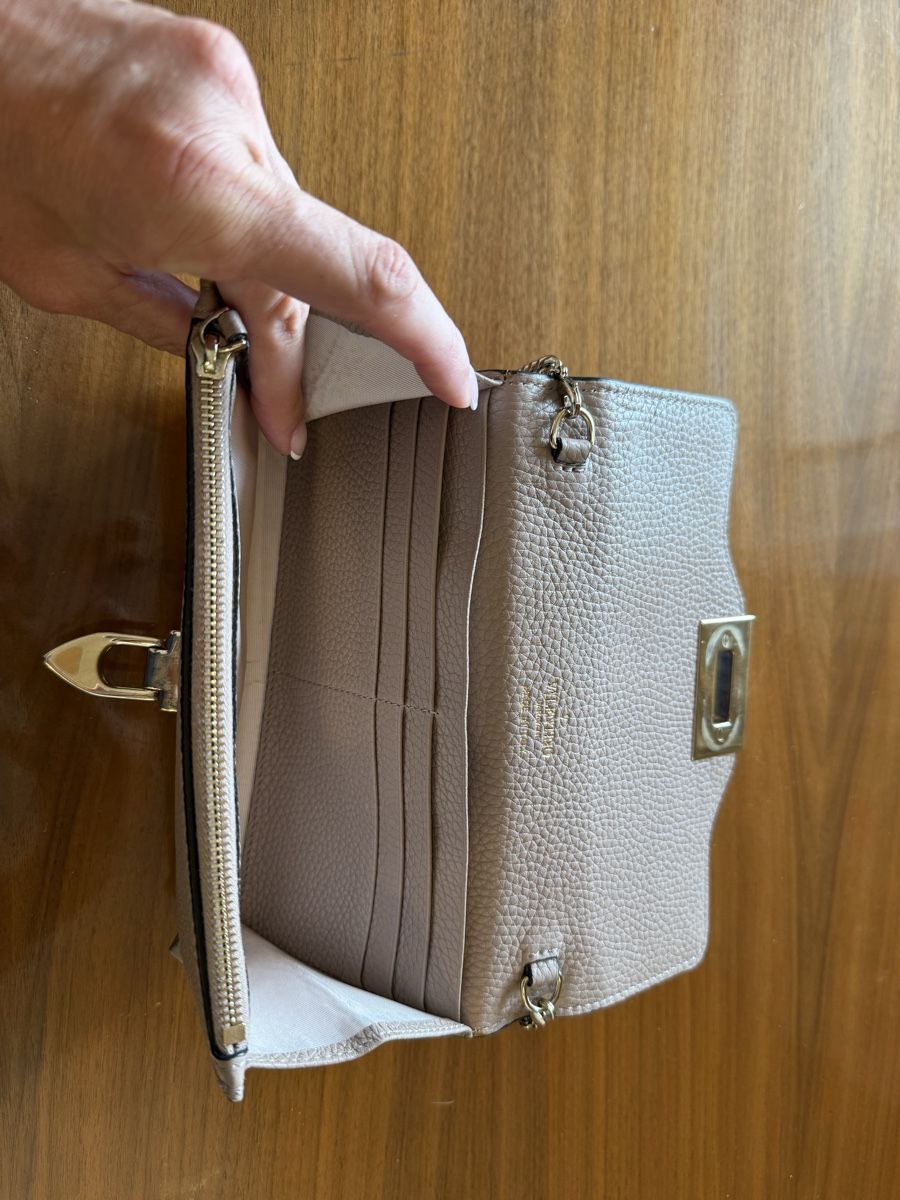 Borse da donna: Valentino Rockstud wallet on chain/clutch – Usato da Zollikon venduto da sba_5tf2 3