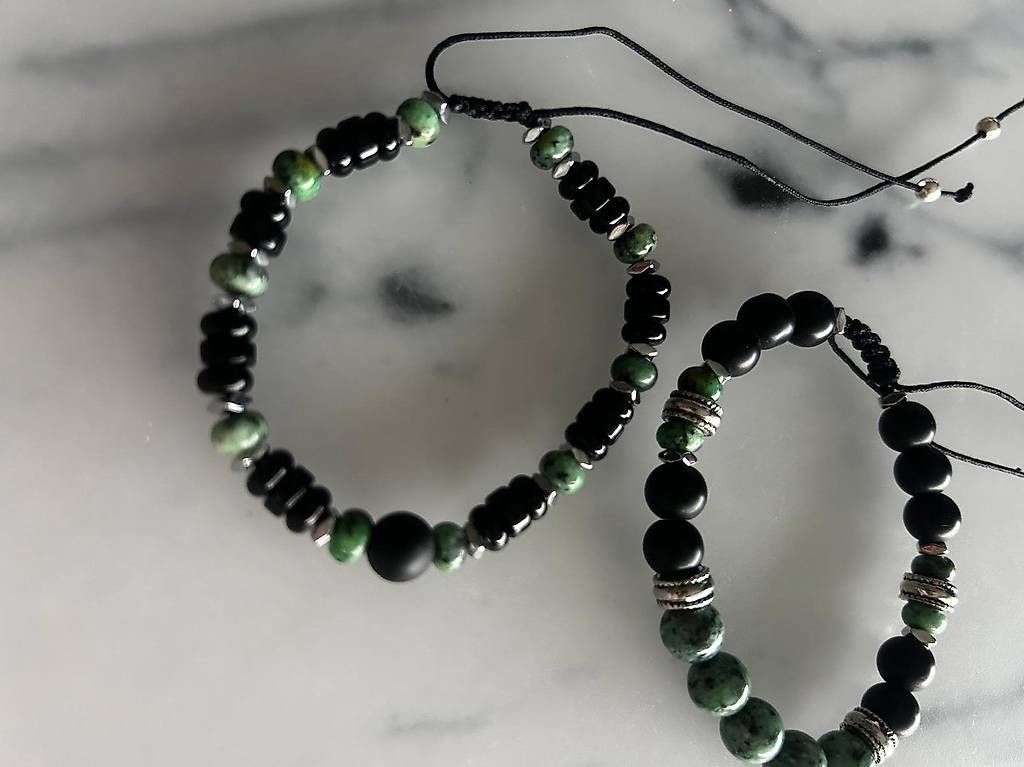 Armbänder & -reifen: 2er-Set Armbänder  – Gebraucht aus Holzhäusern ZG von Suki0308 1