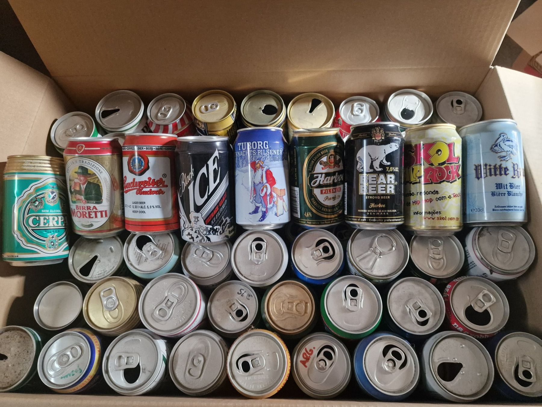 Bevande alcoliche: 156 canettes de bière 330-350ml – Usato da Delémont venduto da youhoucans