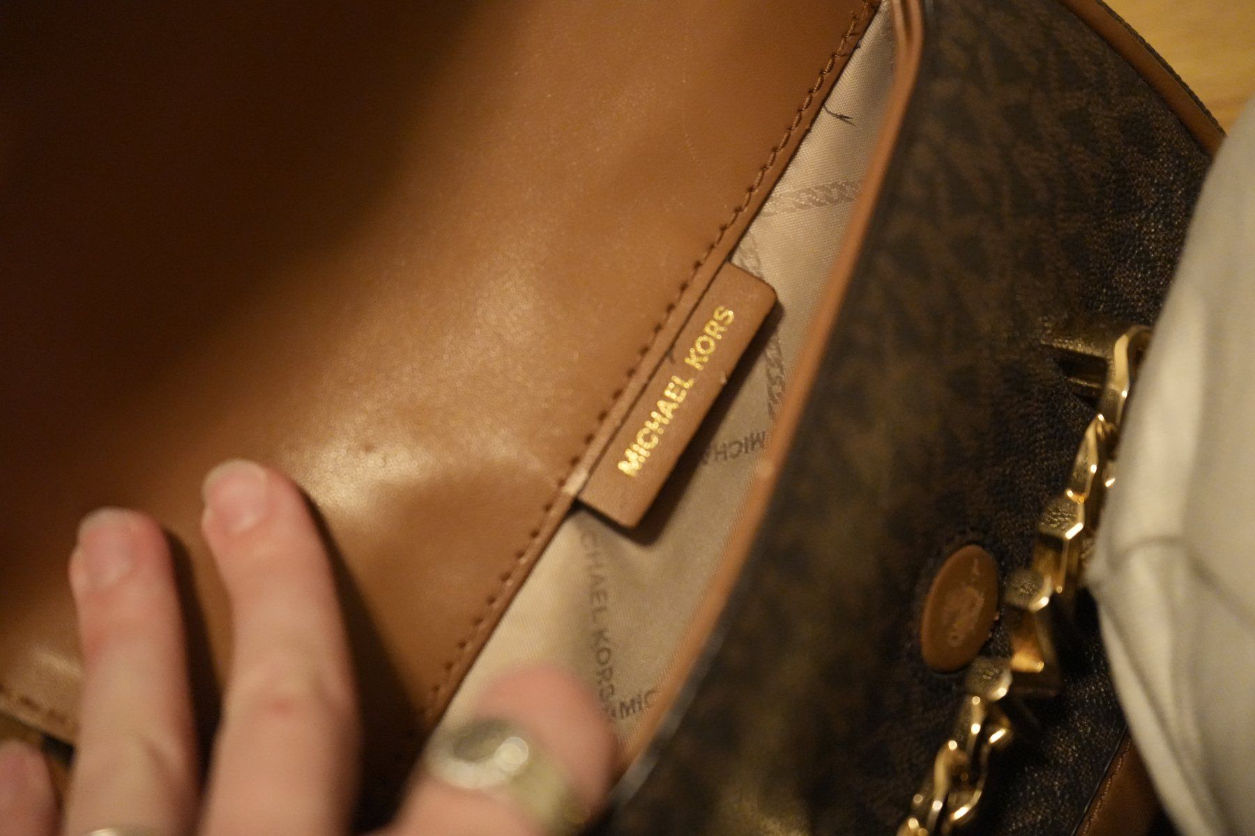 Michael Kors Borse da donna: Original Michael Kors Tasche – gebraucht – Usato da Zürich venduto da DanaKV 4