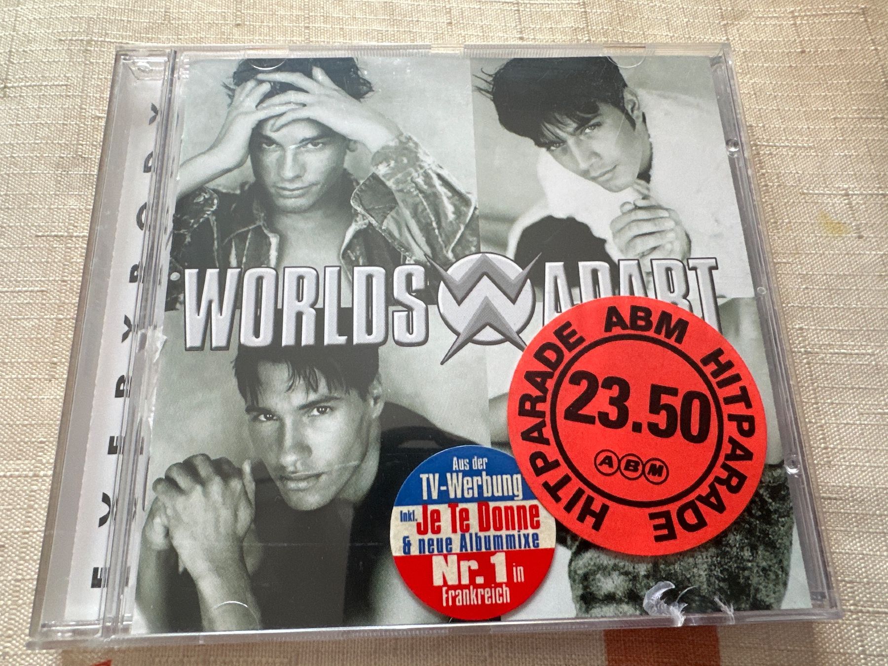 CD: Worlds Apart - Everybody – Usato da Schaffhausen venduto da D-MAC