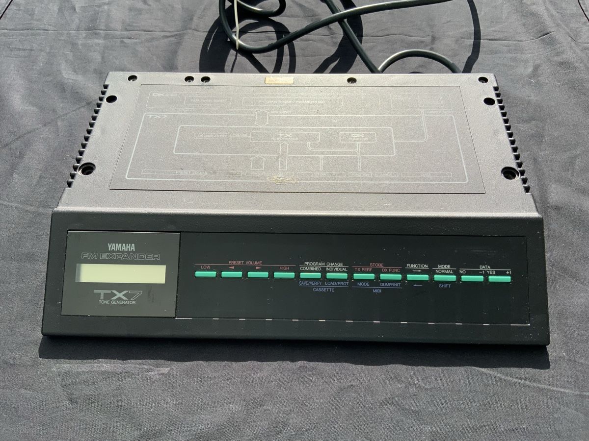 Yamaha Instruments de musique: TX-7 Soundmodul von Yamaha – D'occasion à Arbon par Funkyfonso