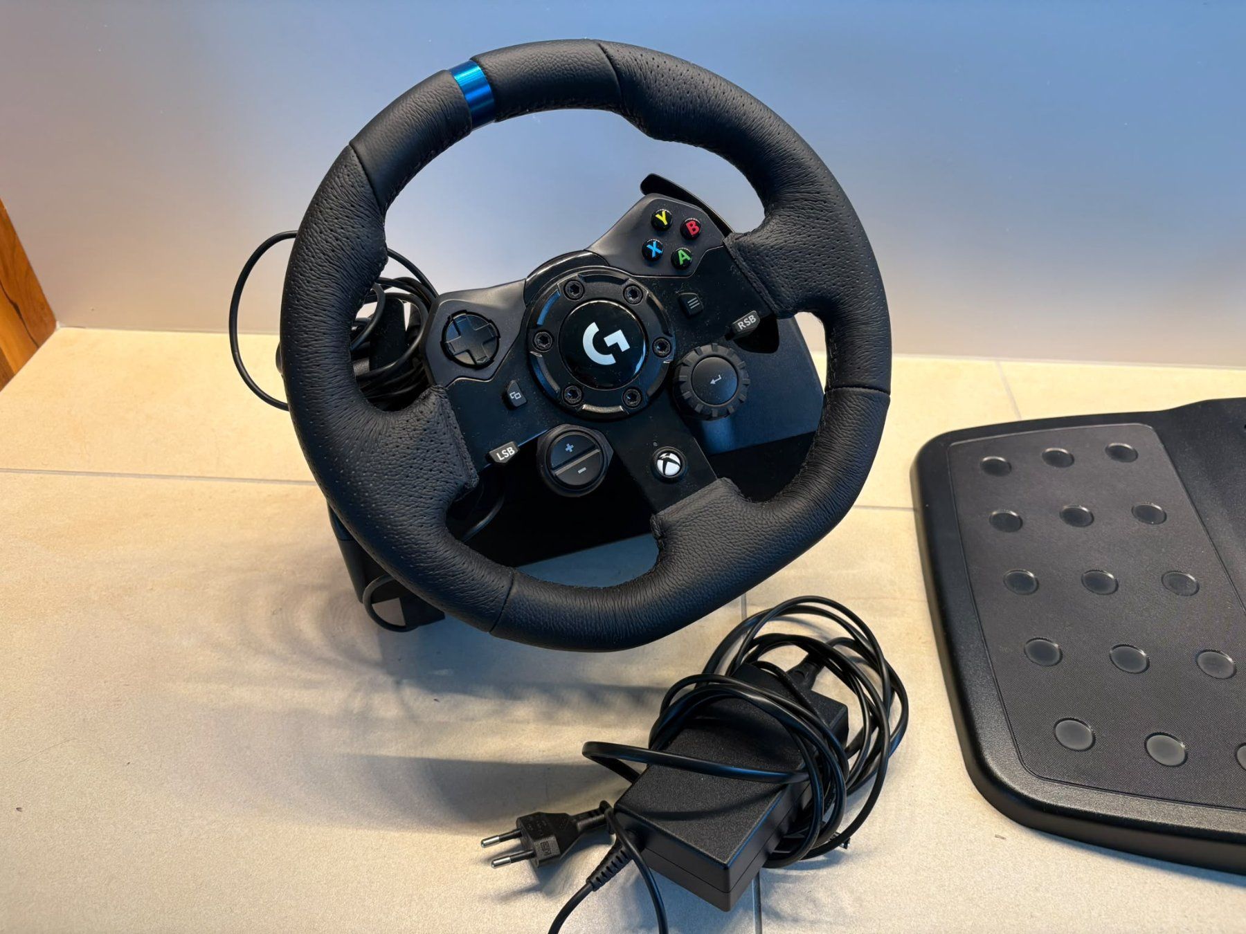 Logitech Controller: Logitech G923 Trueforce XBOX One, X/S und PC – Usato da Hütten venduto da Dolphins72 1