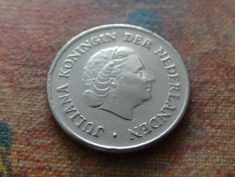 Tutti le monete: PAYS-BAS  Nederland  25  Cent  1977 – Usato da Romanel-sur-Lausanne venduto da Swift13 1