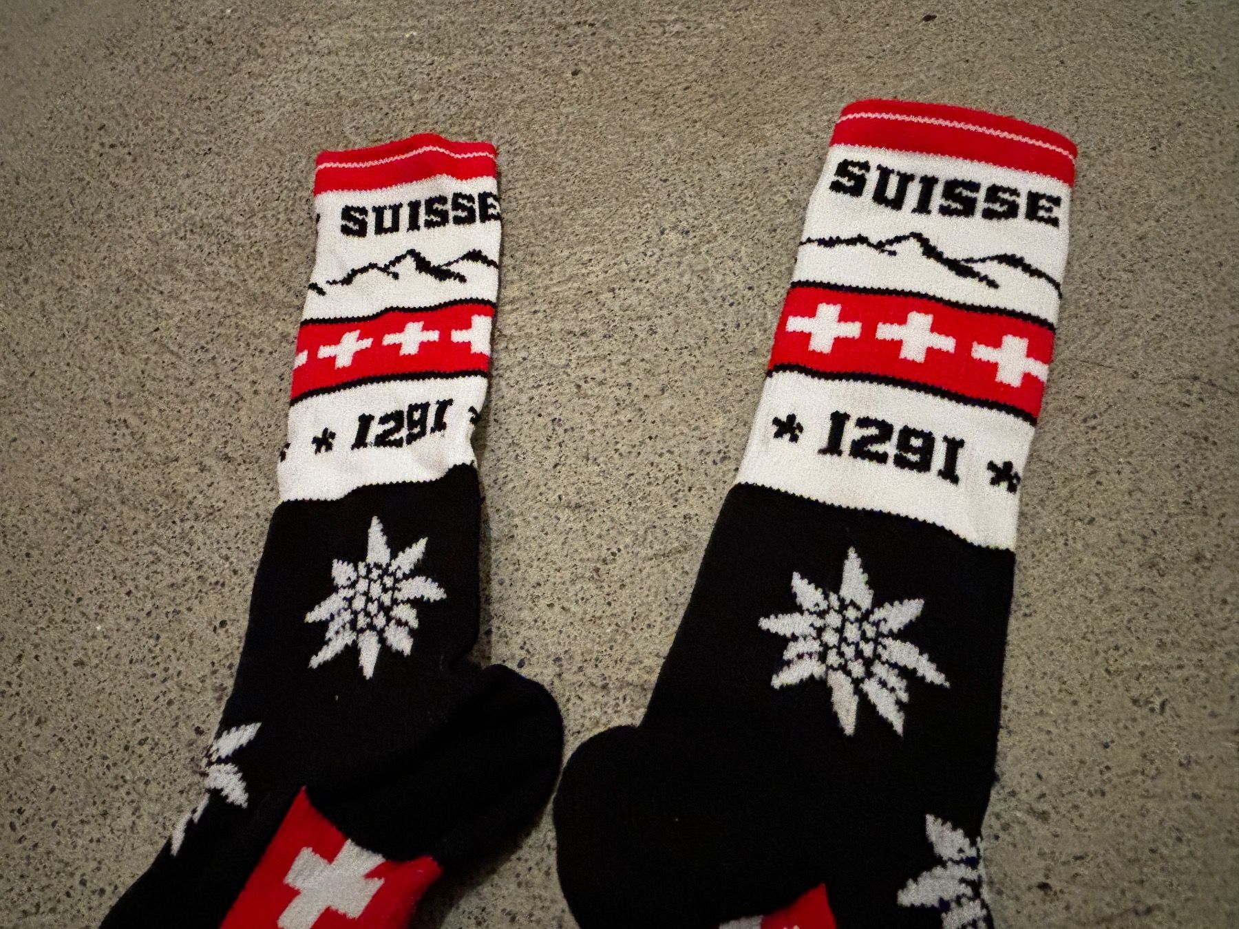 Socken: Schweiz - TRAIL-RUN Socken Gr. 36/39 – Neu (gemäss Beschreibung) aus Herrliberg von Tcardo