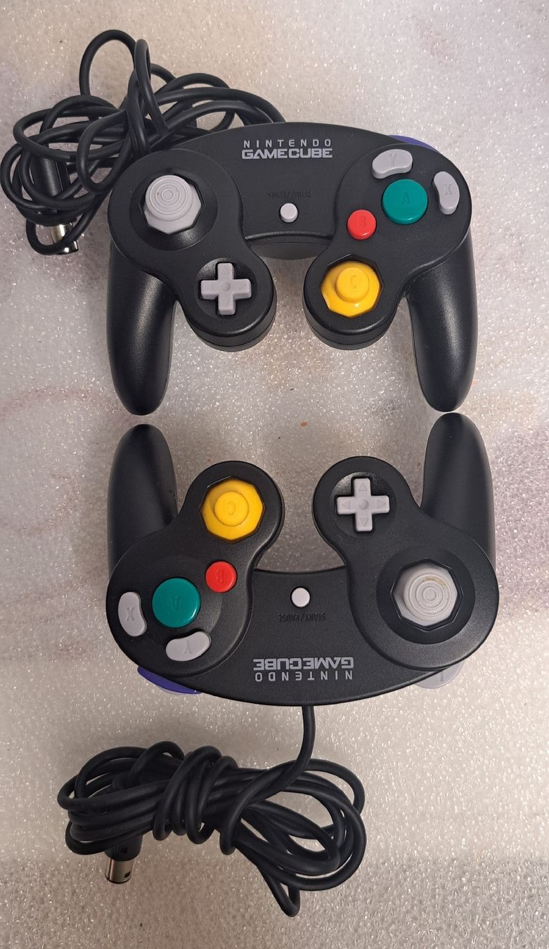 Nintendo Controller: Nintendo GameCube Original 2 Stück Controller  – Gebraucht aus Biel/Bienne von Sasha4u 1