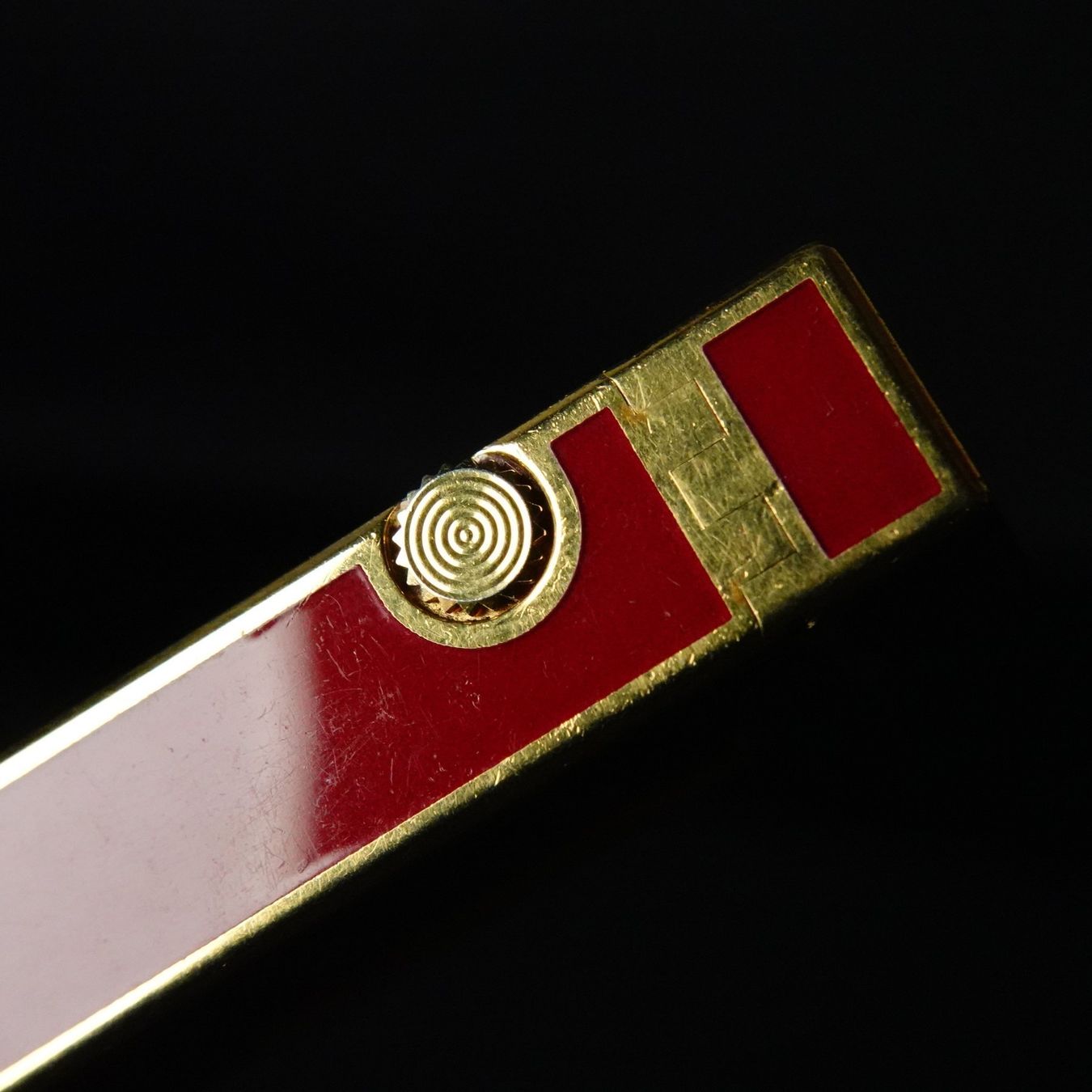 Dunhill Accendini: Dunhill - Lacquer Red Pattern Rollagas Lighter vergoldet – Usato da Bruettisellen venduto da Collector_Store 3