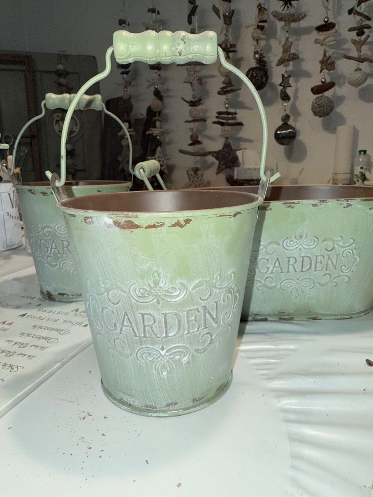 Vasi per fiori: Schöne Shabby Chic Pflanzentöpfe – Nuovo e nell'imballaggio originale da Fällanden venduto da Eifachschoen 1