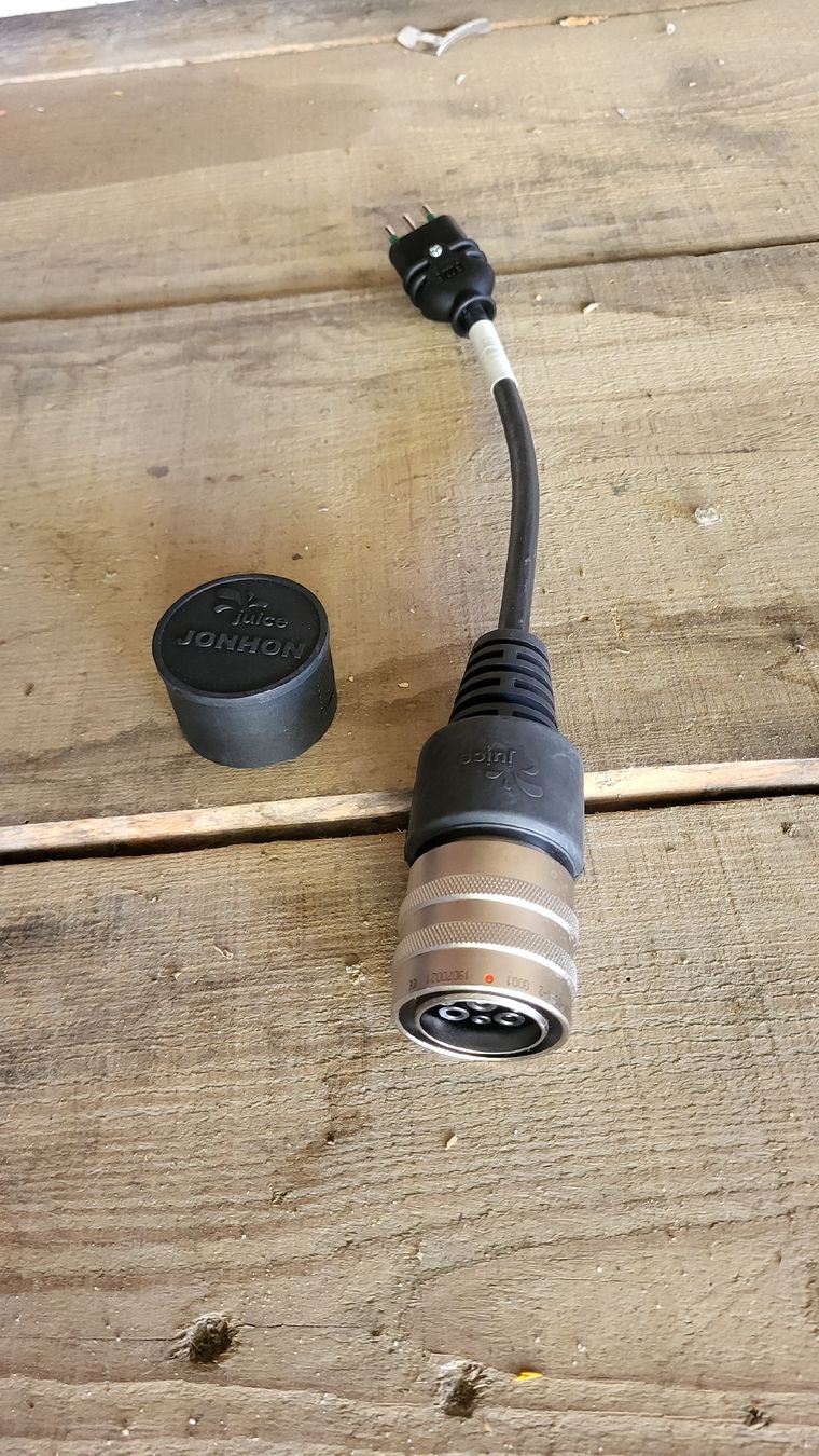 Juice Batterie-Ladegeräte: juice connector Adapter Typ L (IT) – Gebraucht aus Oberburg von uwy_l28k 4