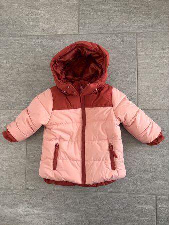 Rosa Winterjacke mit Kapuze, Gr. 68