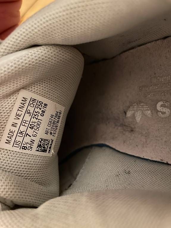 Adidas Scarpe da uomo: adidas Turnschuhe Grösse 40.5 – Usato da Zürich venduto da Babettepaula 2