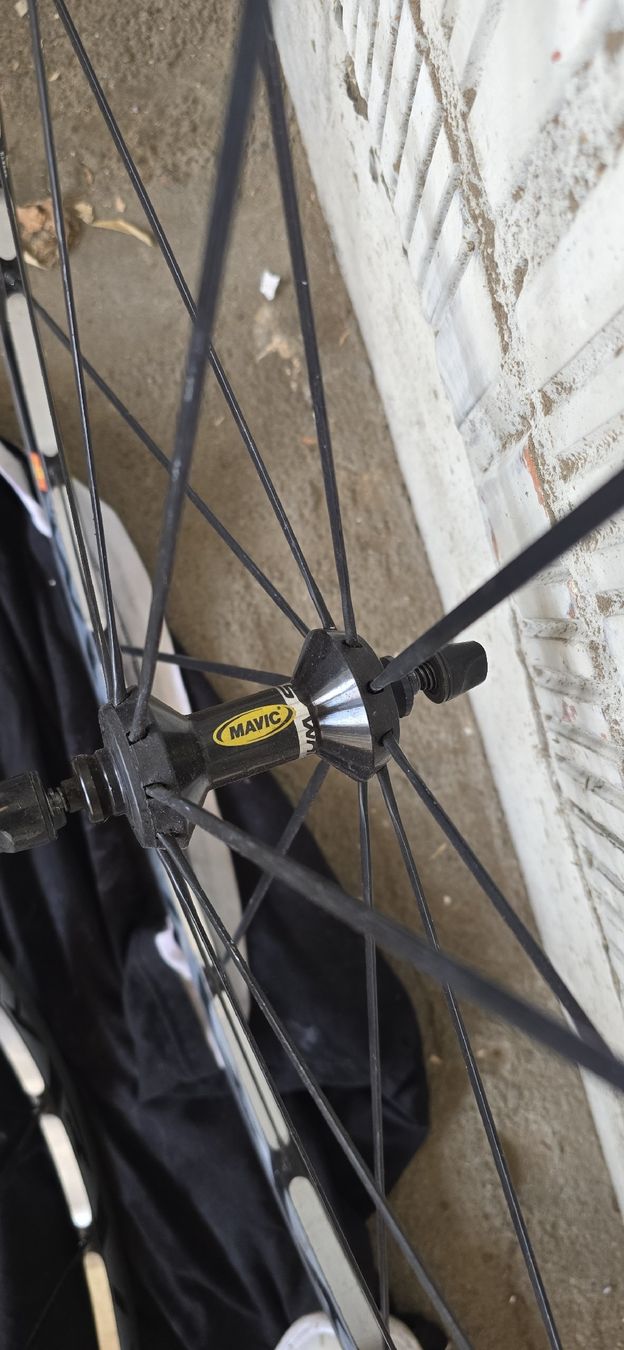 Mavic Pièces détachées: Mavic ksyrium 28" – D'occasion à basel par Propain 8