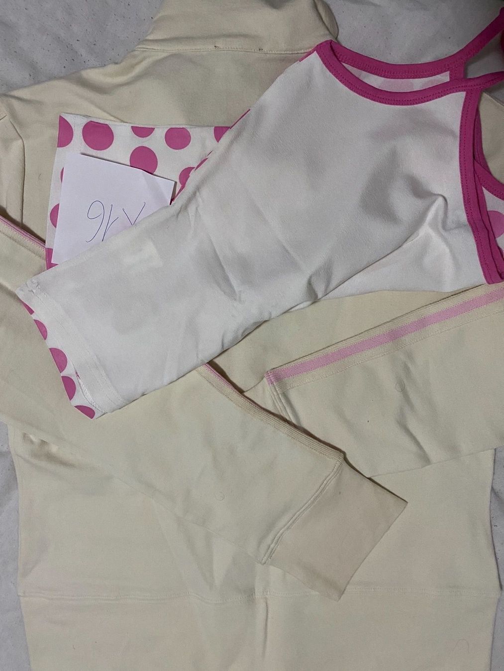 Lotti di vestiti: kleider paket gr M – Usato da Winterthur venduto da EasyRS
