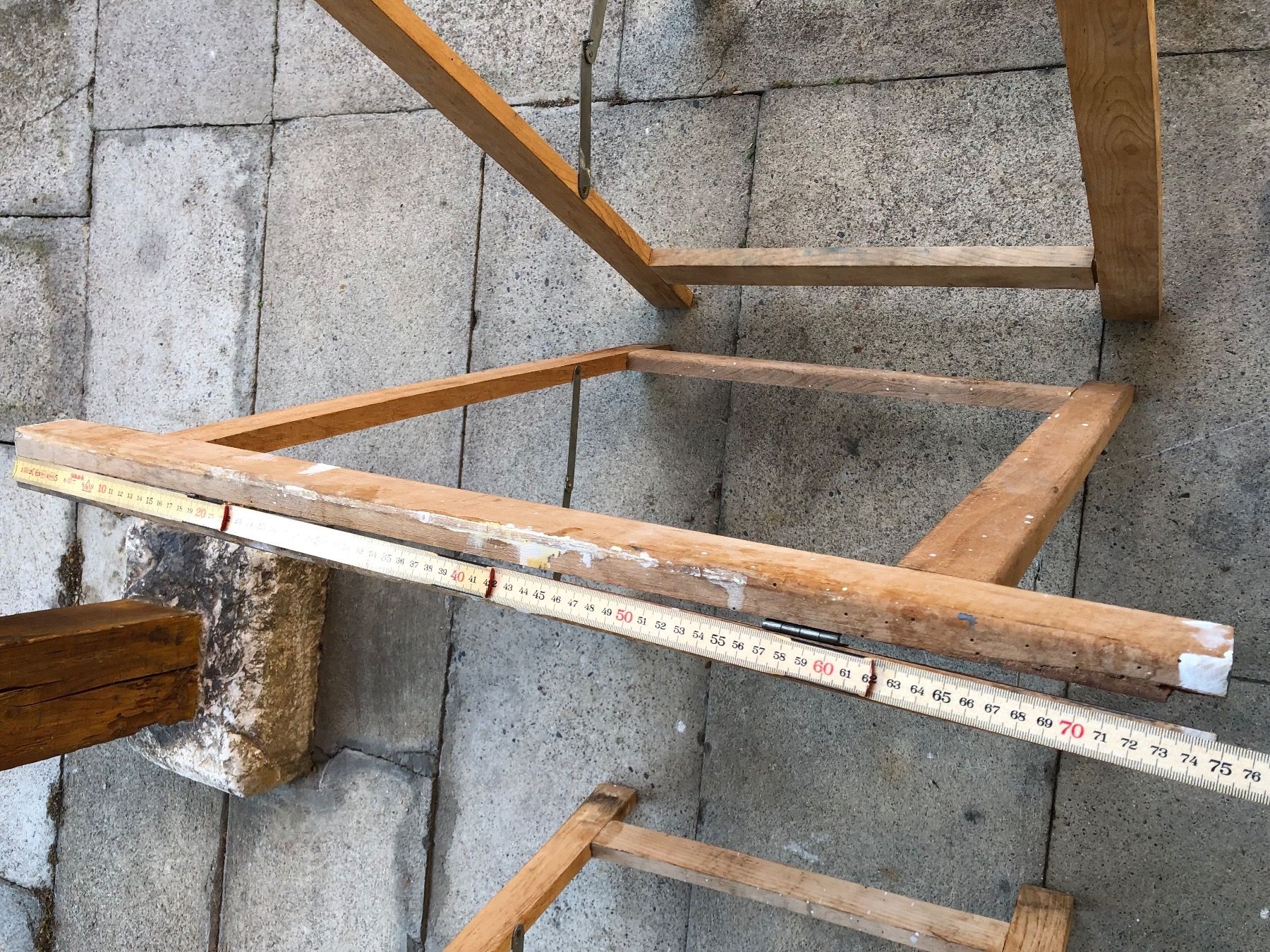 Altro in Scrittura & Disegno: 2 Malerbock Holzfuss Gestell Holz Arbeitsgestell – Usato da Niederrohrdorf venduto da beniledergerber 2